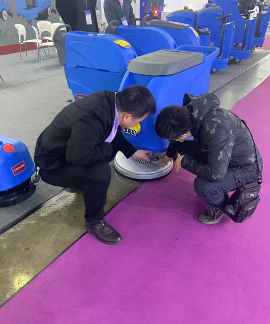 长春小型电动洗地机是否适合用于环卫保洁